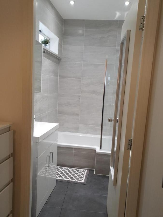 Star London Brent Street Cosy 1-Bed Hideaway Appartement Hendon Buitenkant foto
